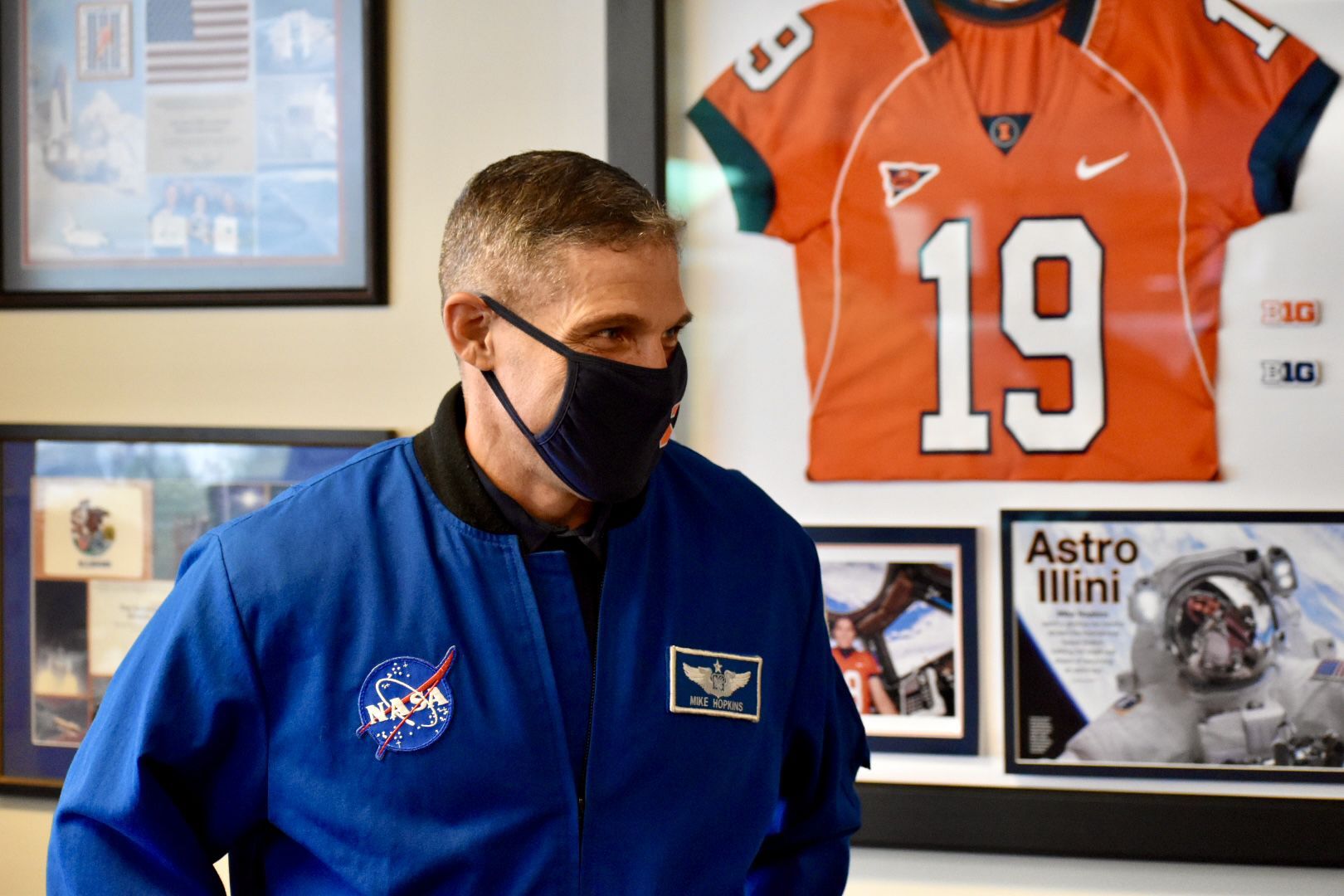 Photos: Former Illinois football player turned astronaut Mike Hopkins